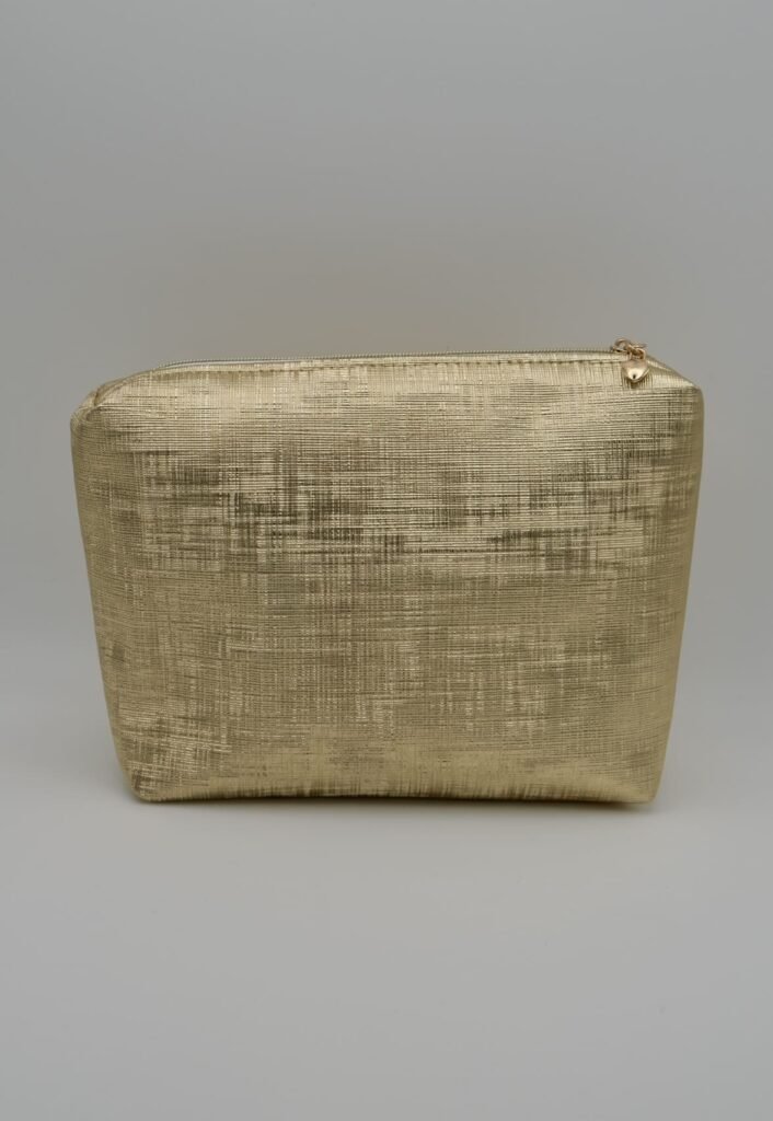 Pochette graphique dorée fond blanc