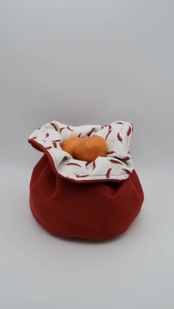 Panière Effet Suédine Rouge et Piments
