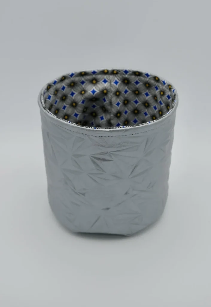 Panière Simili graphique argent doublure étoiles bleues