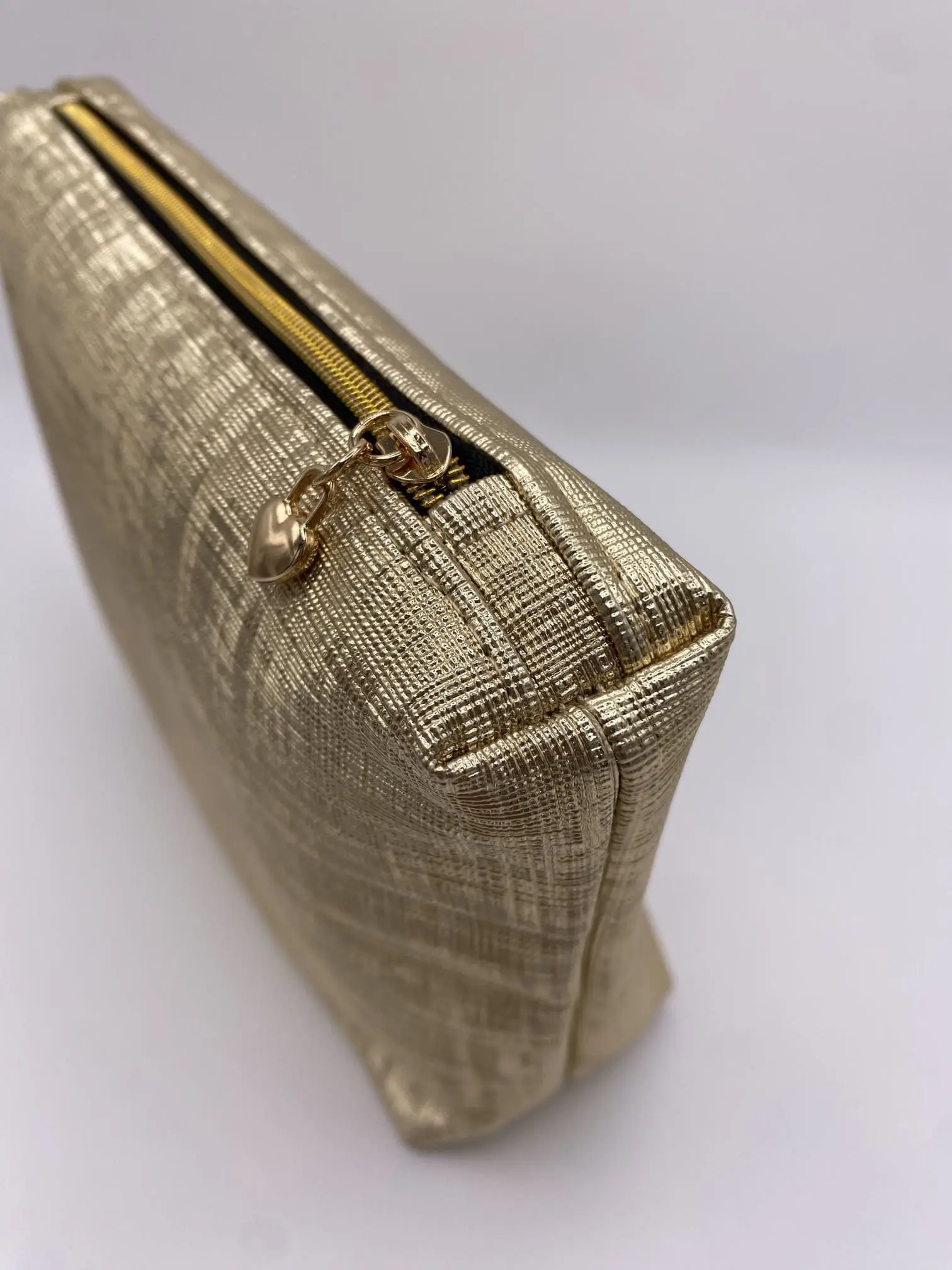 POCHETTE DOREE FOND NOIR