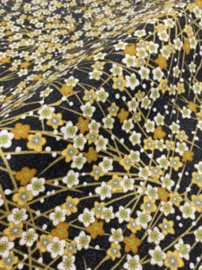 coton etoiles jaunes blanc sur fond noir
