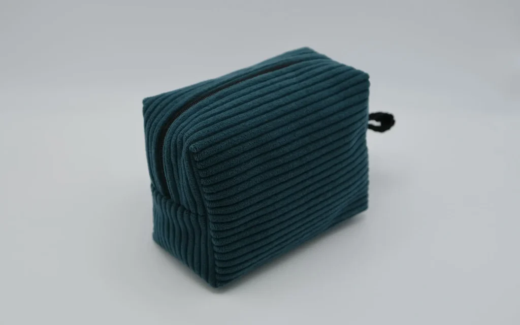 TROUSSE MODELE BEBE VELOURS VERT CANARD
