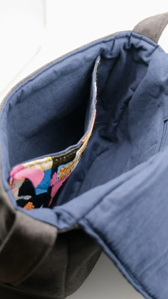 Sac à rabat Noir & Jacquard Visages