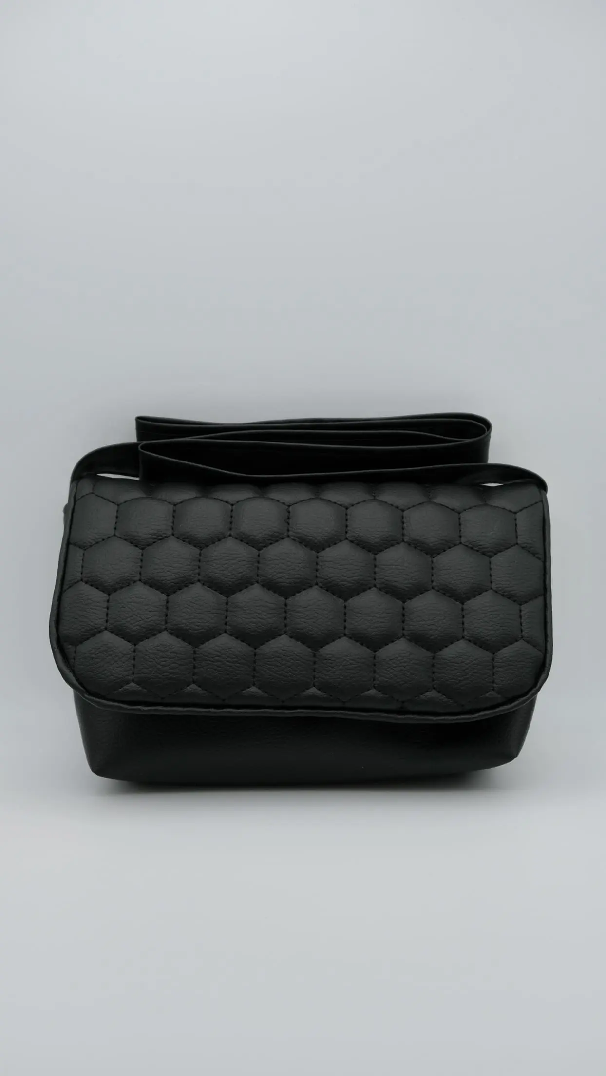 LOSANGES NOIR RELIEF SIMILI