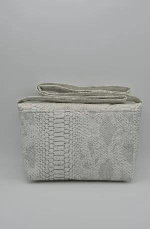 Sac Rabat petit modèle en simili cuir croco gris clair blanc – Image 2
