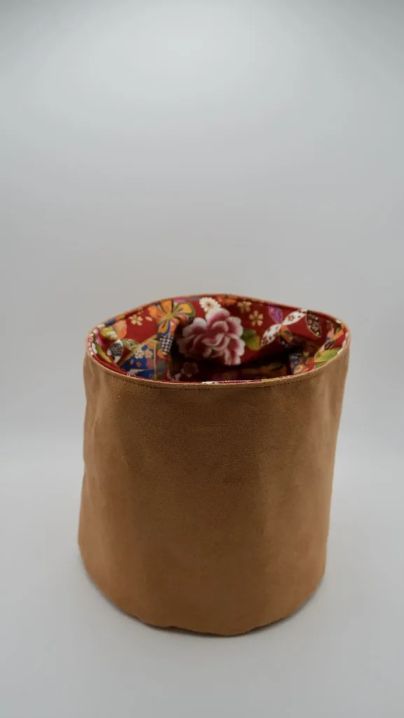 Panière Suédine et tissu provenance Japon ton rouge