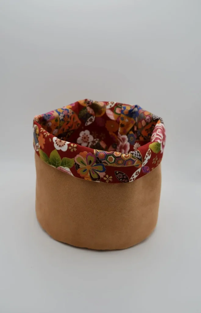Panière Suédine et tissu provenance Japon ton rouge