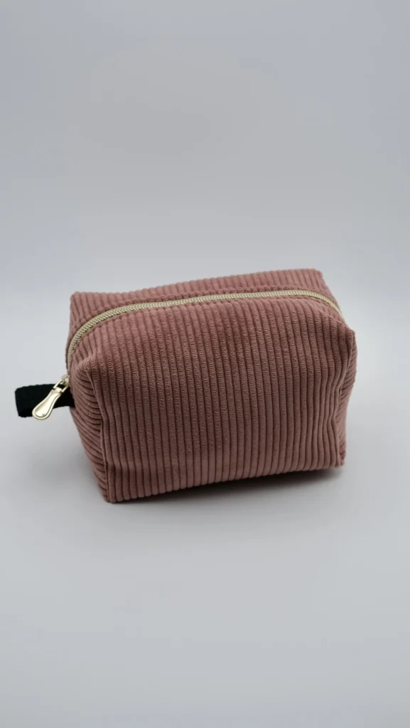 Trousse Modèle Mini, en velours moyennes cotes, saumon