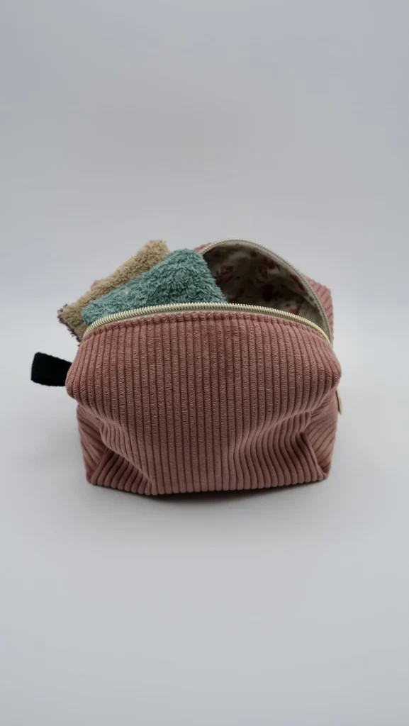 Trousse Modèle Mini, en velours moyennes cotes, saumon