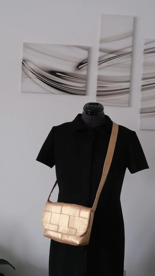 Sac Rabat petit modèle en simili cuir carré doré – Image 8