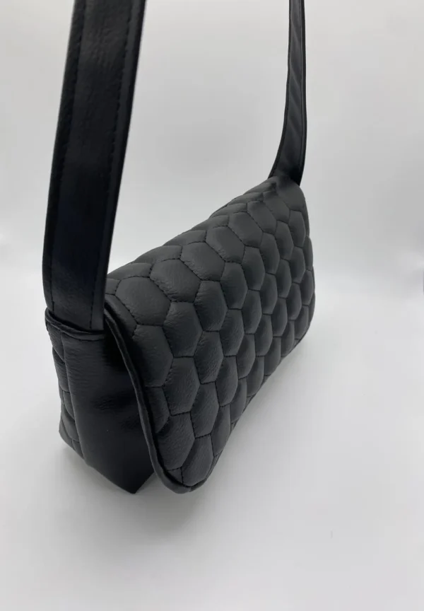 Sac Rabat petit modèle en simili cuir noir relief – Image 3