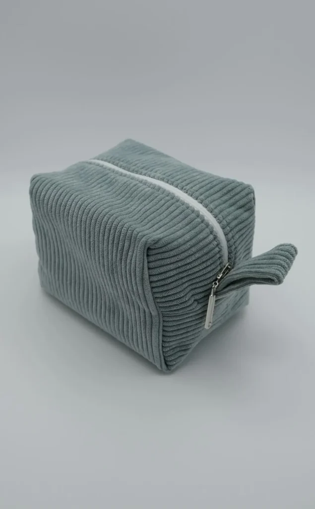 TROUSSE MODELE MINIMINI VERT D'EAU