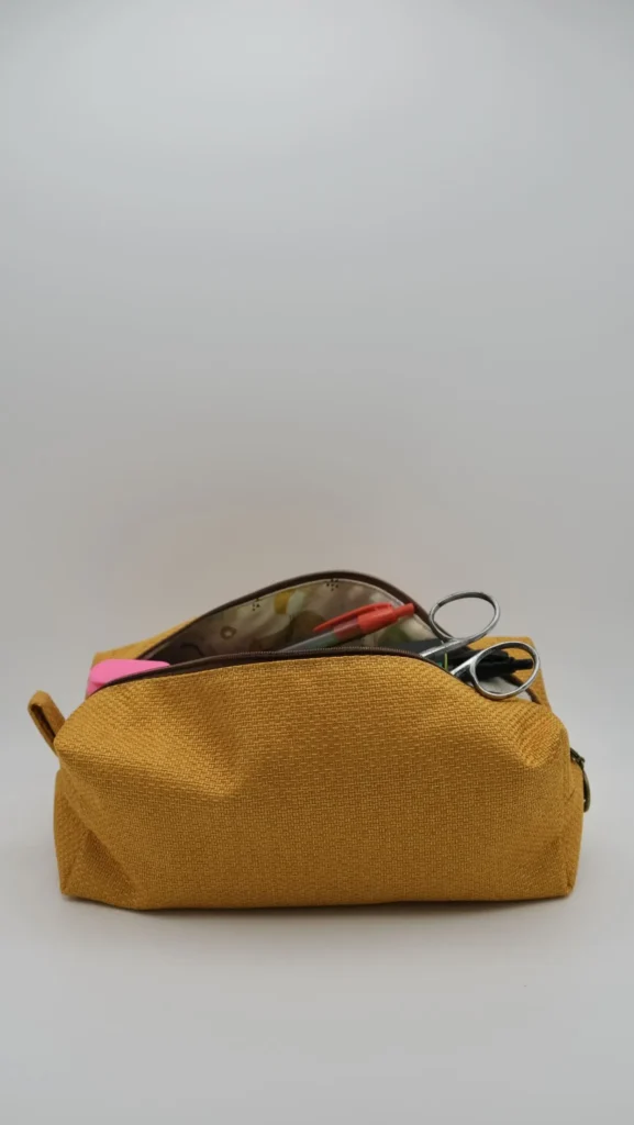 Trousse jaune Modèle Smiley