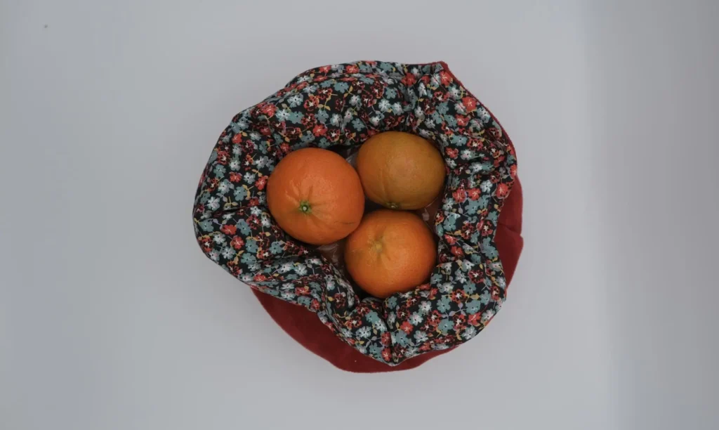 Panière Effet Suédine rouge doublure à fleurs