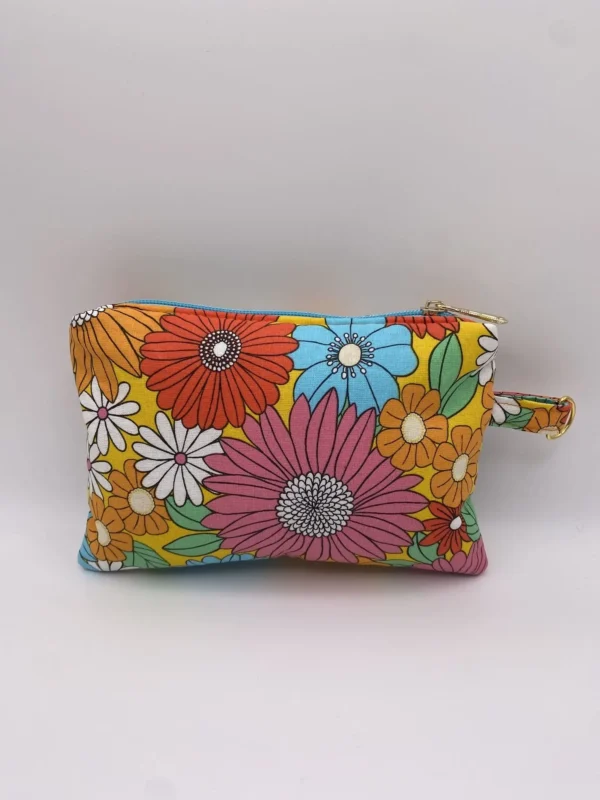 Pochette de rangement Ibiza sur fond jaune avec ganse en métal