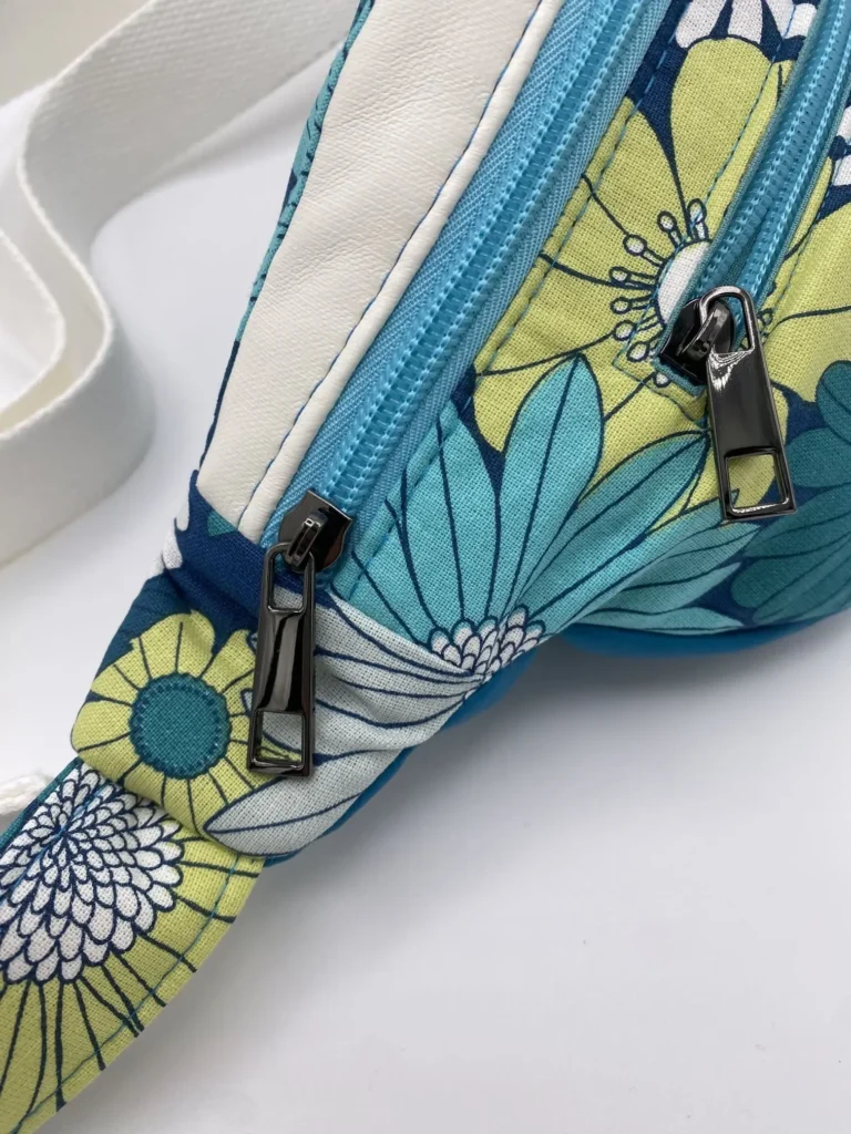 BANANE MODELE MARIE FLEURS IBIZA SUR FOND BLEU PETROLE