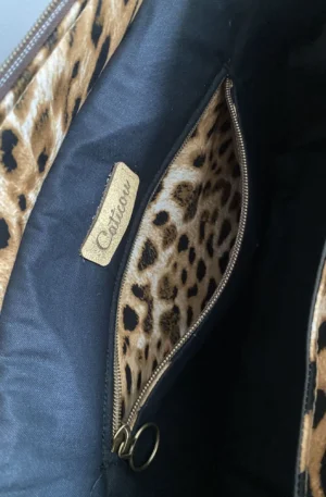 SAC ZIPPE LE GRAND CHIC SIMILI LEOPARD
