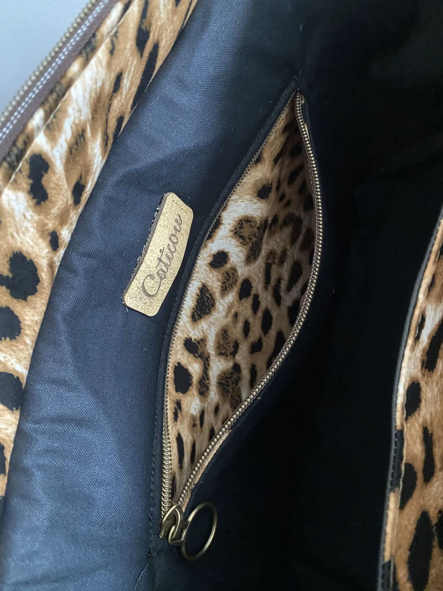 SAC ZIPPE LE GRAND CHIC SIMILI LEOPARD
