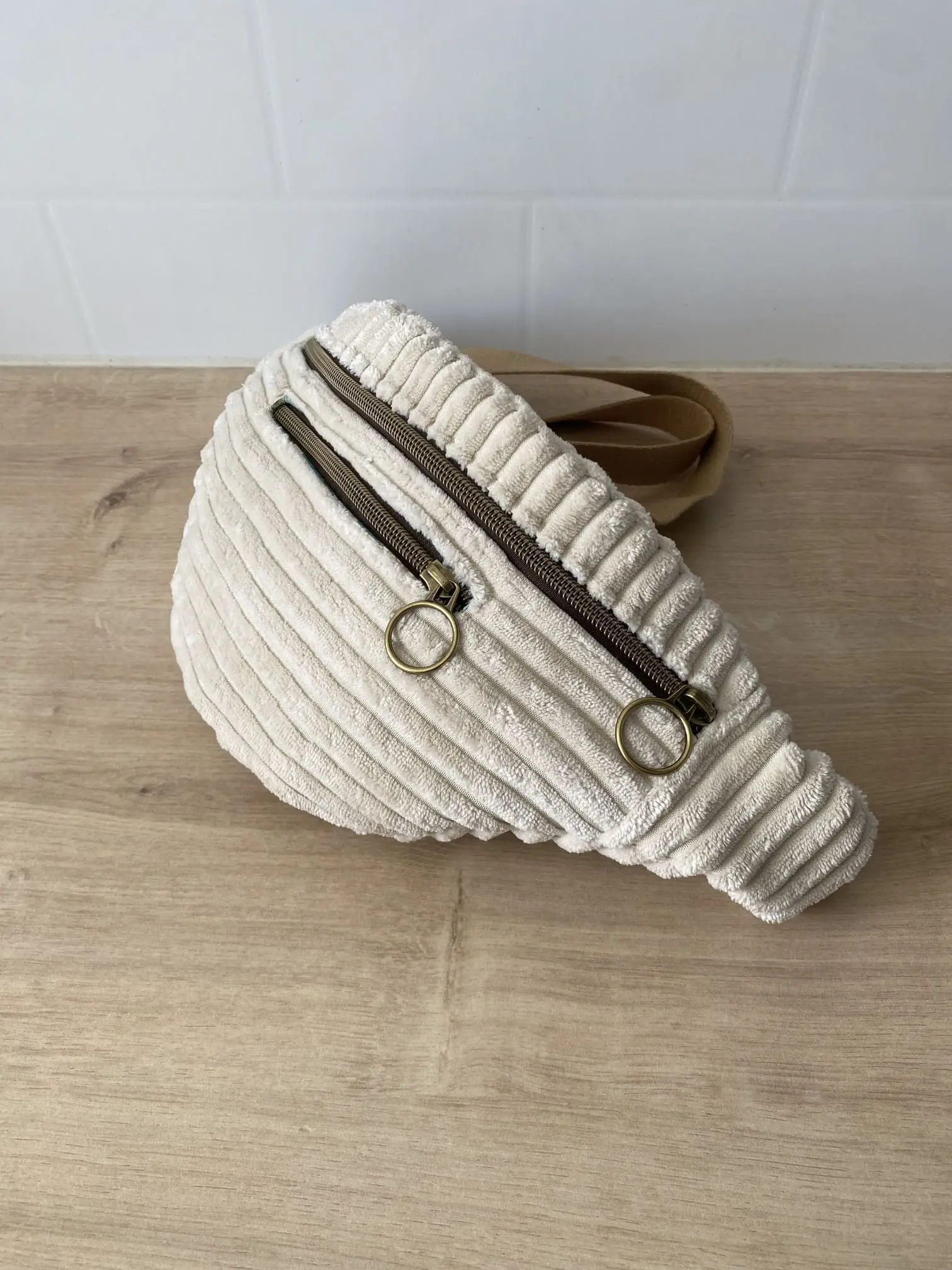 VELOURS BANANE BEIGE MODELE MARIE