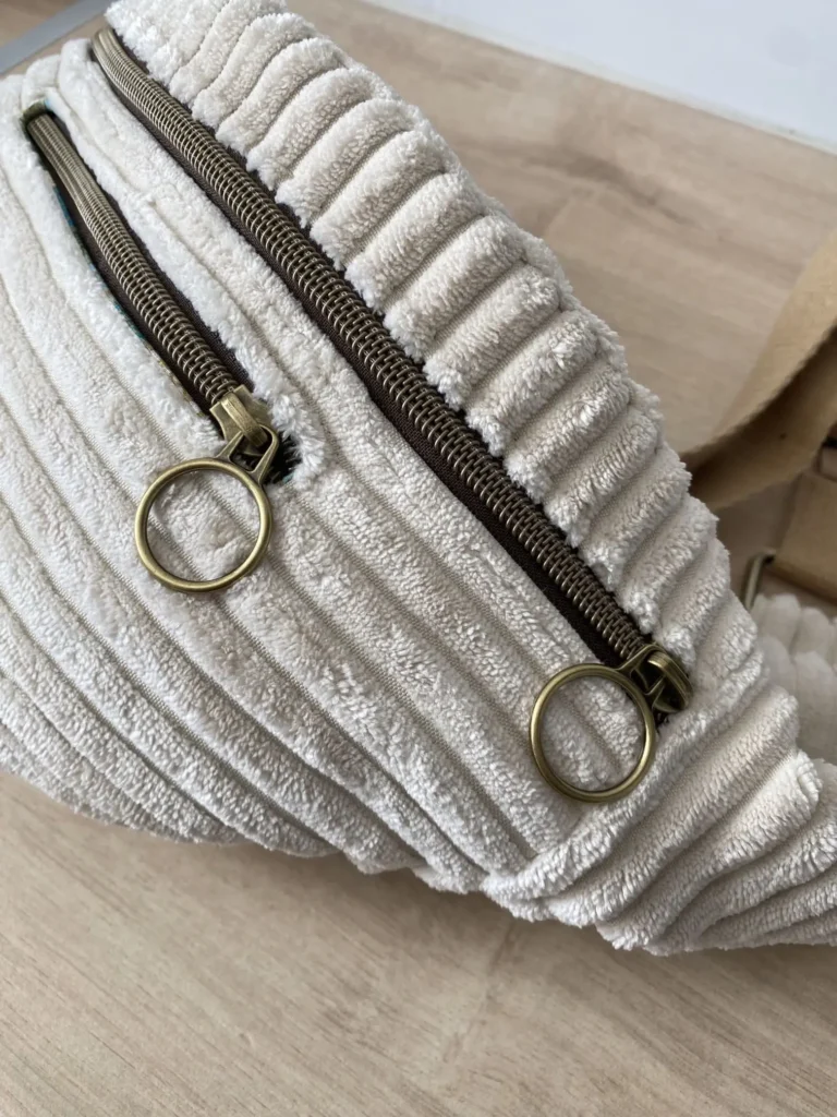 VELOURS BANANE BEIGE MODELE MARIE