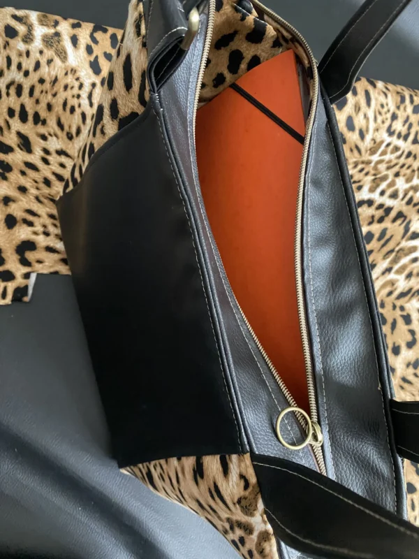 SAC ZIPPE LE GRAND CHIC SIMILI LEOPARD