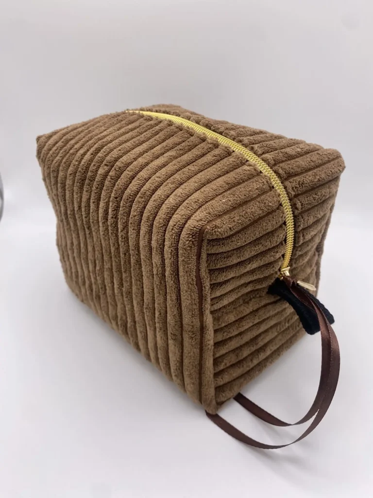 TROUSSE MARRON GROSSES COTES