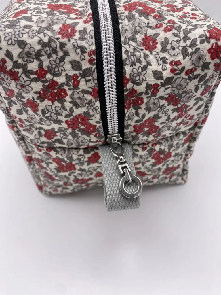 TROUSSE A FLEURS TISSU ENDUIT