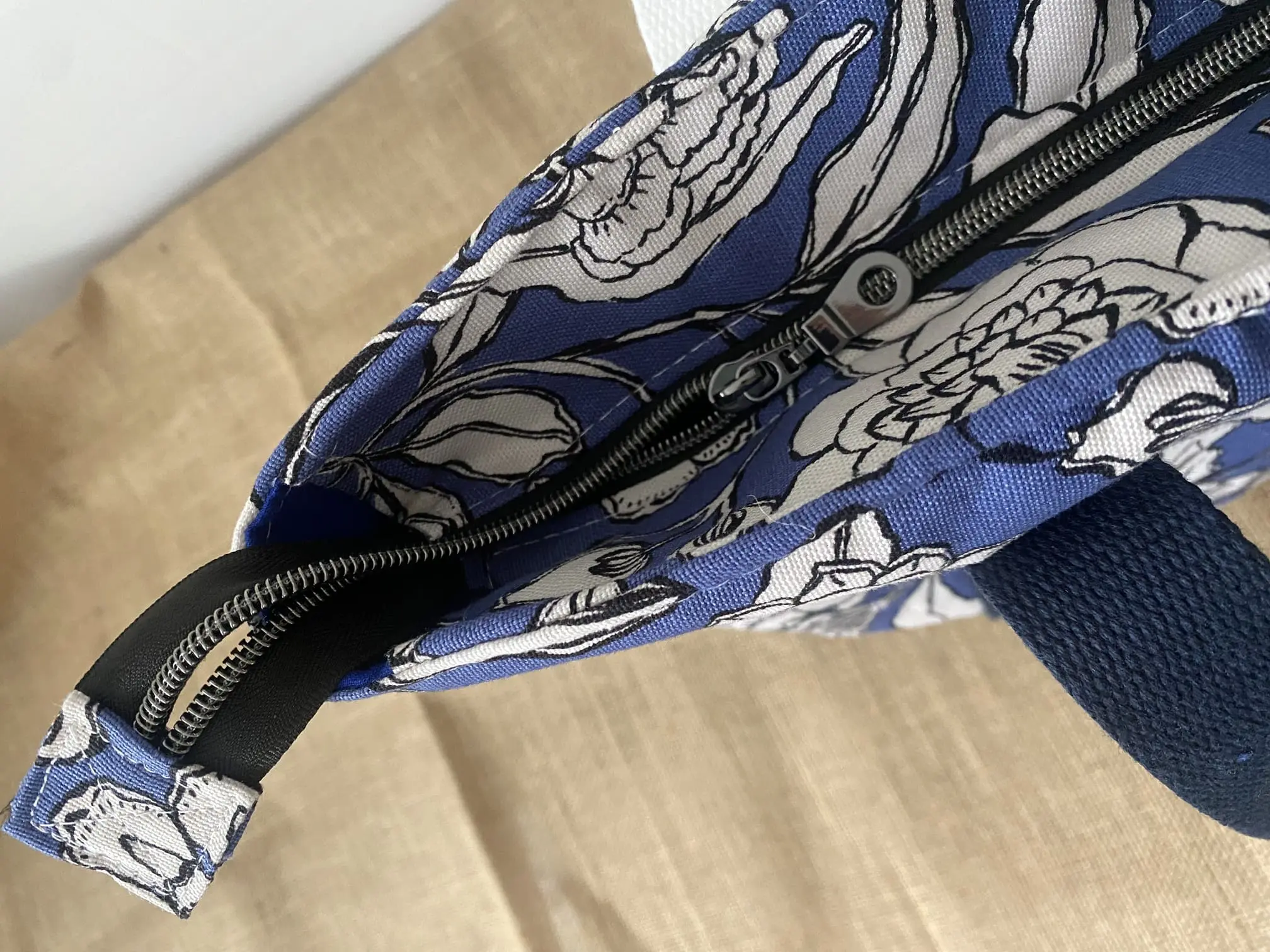 IBIZA ZIPPE FLEURS BLEUES
