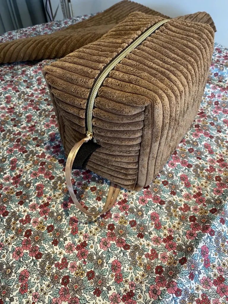 TROUSSE A SOUFFLET VELOURS MARRON