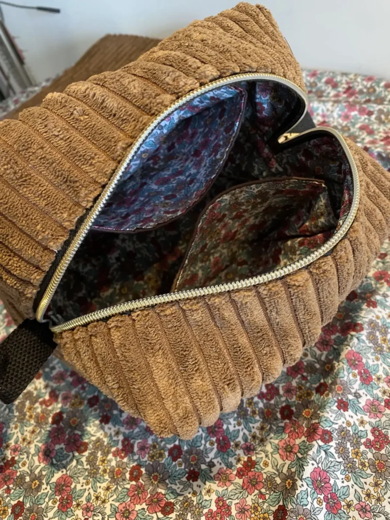 TROUSSE A SOUFFLET VELOURS MARRON