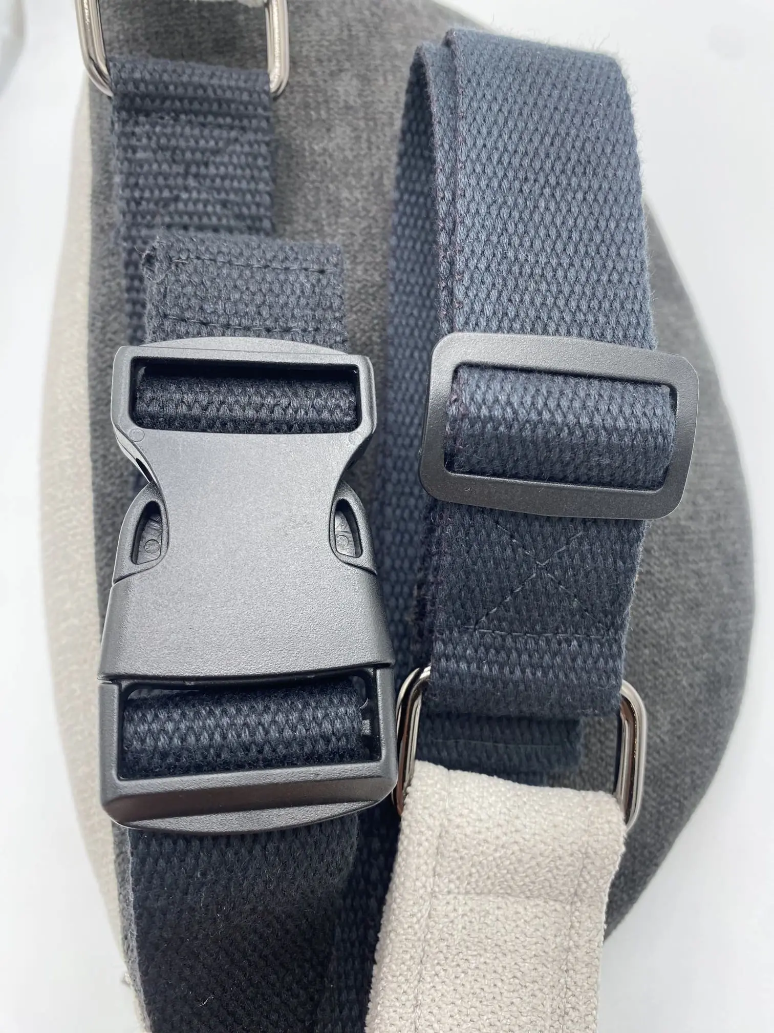 Sac Banane Modèle Marie mixte gris très clair – Image 6