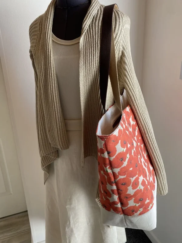 SUNNY BEIGE ET COQUELICOTS