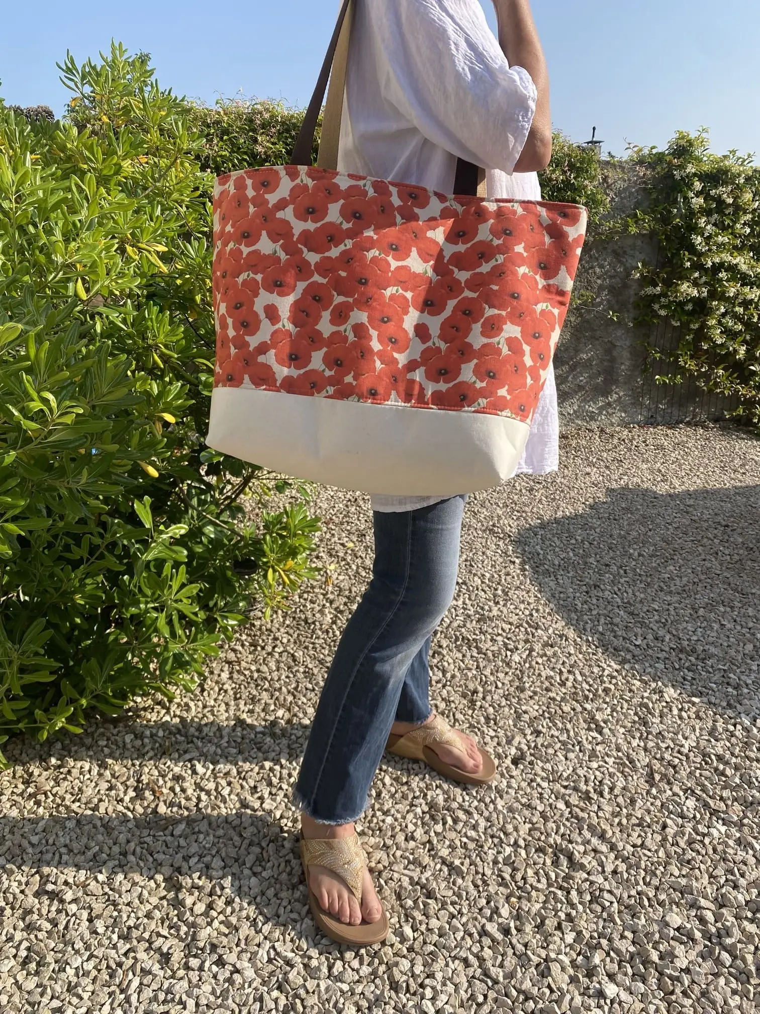 SUNNY BEIGE ET COQUELICOTS
