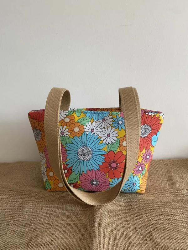 SAC ZIPPE IBIZA SUR FOND JAUNE MODELE TRANQUILLE