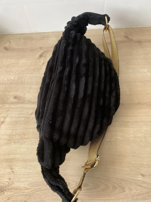 BANANE VELOURS TRES GROSSES COTES NOIRES