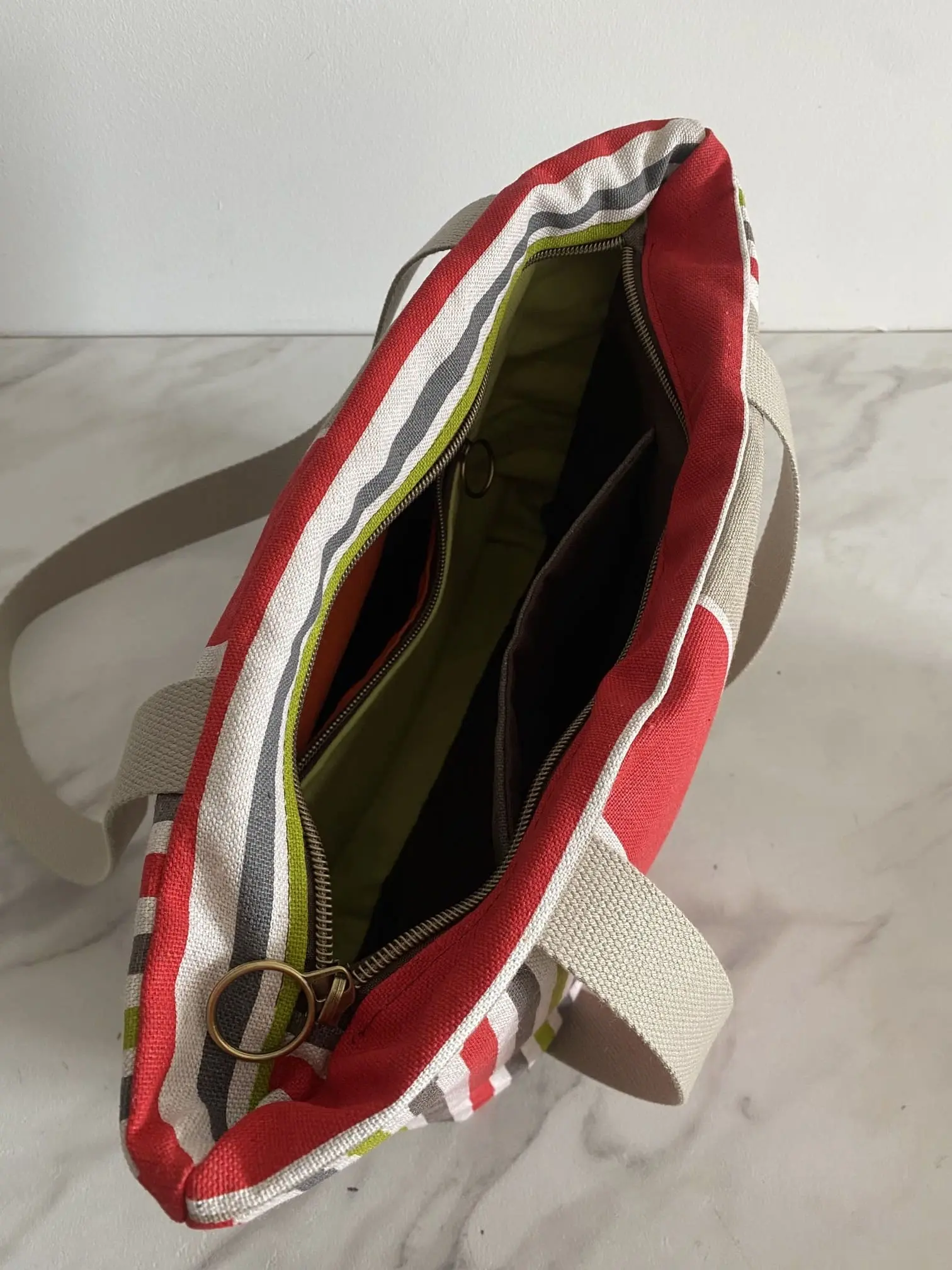 SAC MODELE TRANQUILLE BASQUE ROUGE GRIS