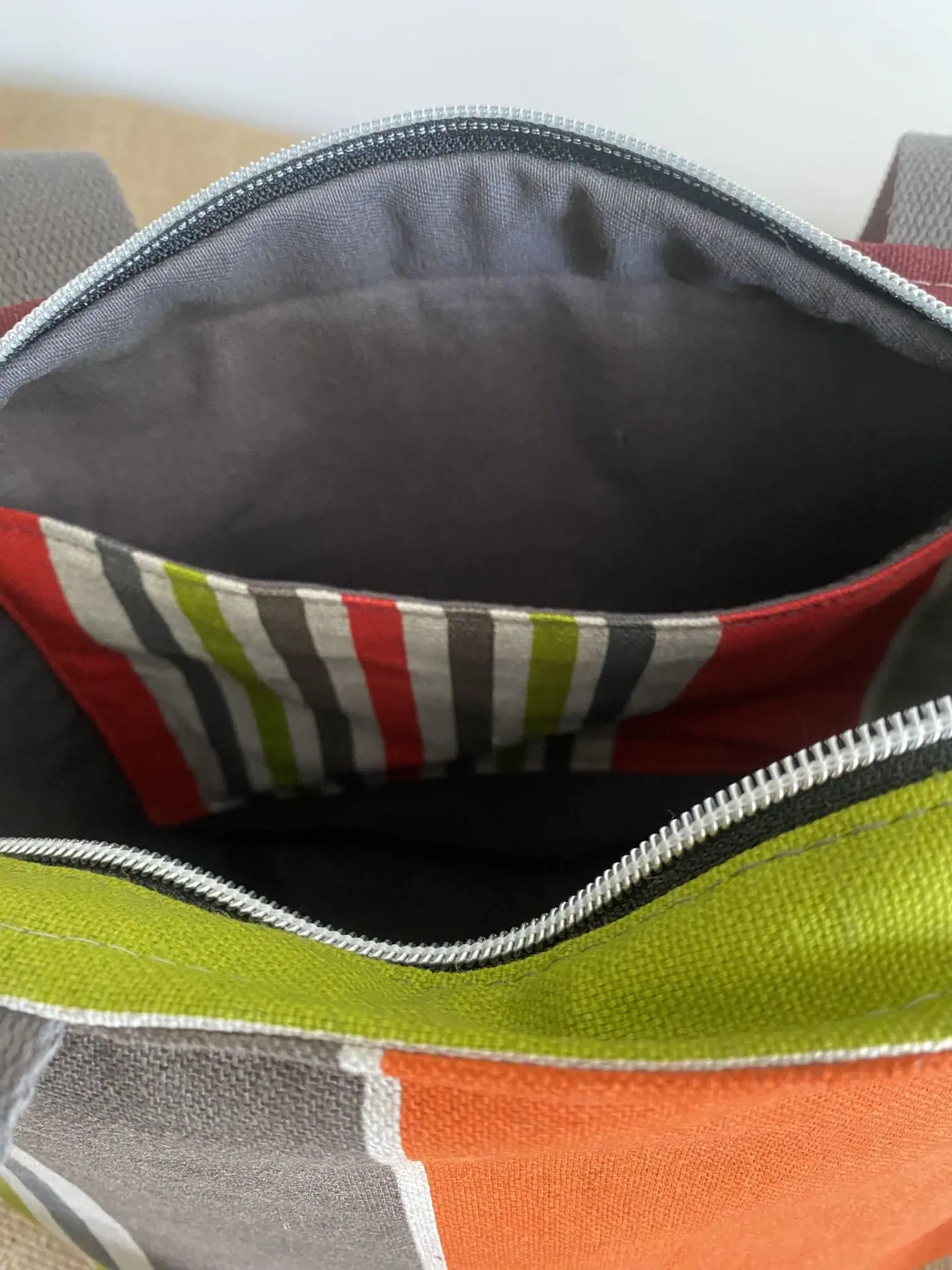 BASQUE SAC RAYURES MODELE TRANQUILLE