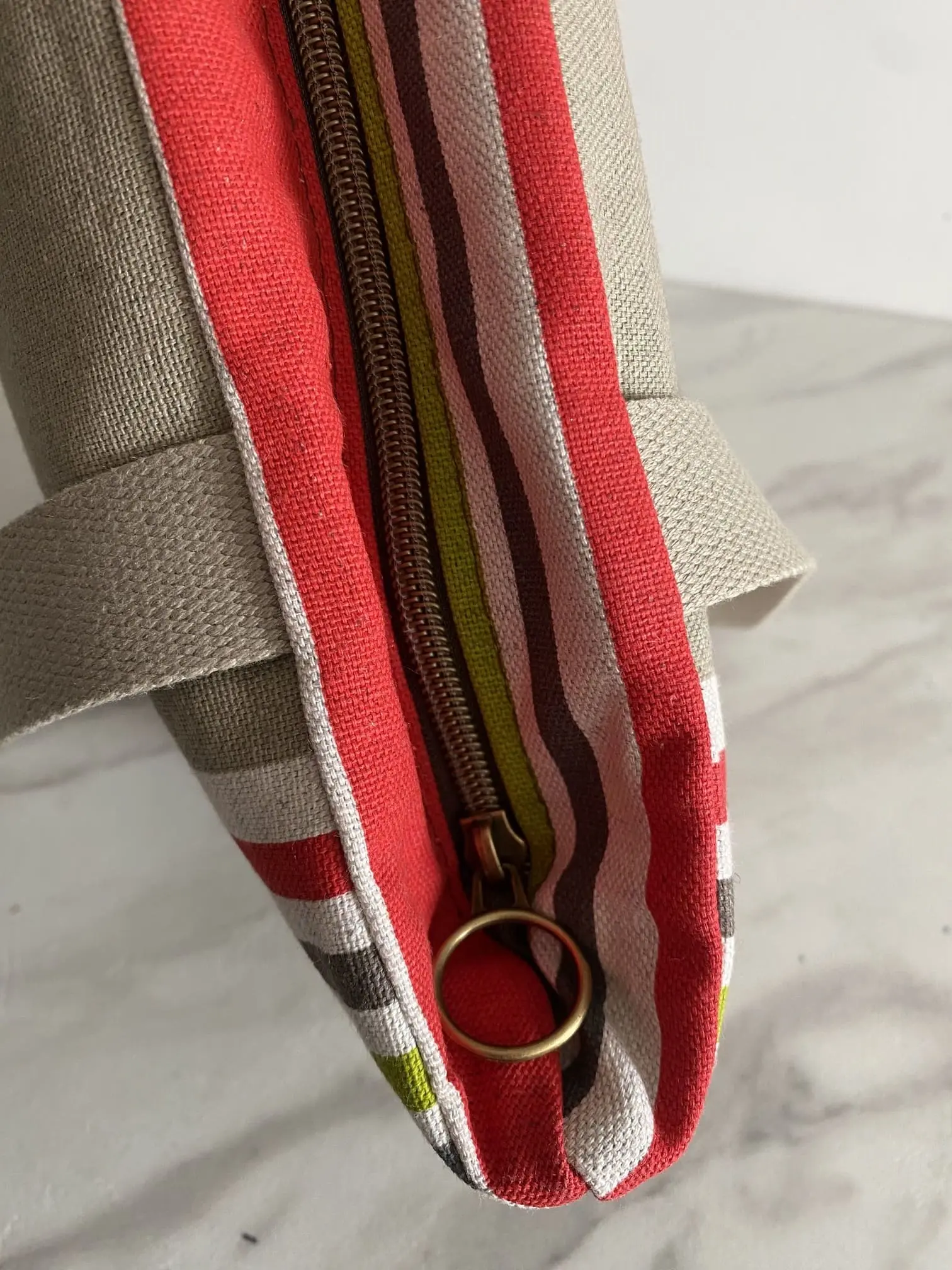 SAC MODELE TRANQUILLE BASQUE ROUGE GRIS