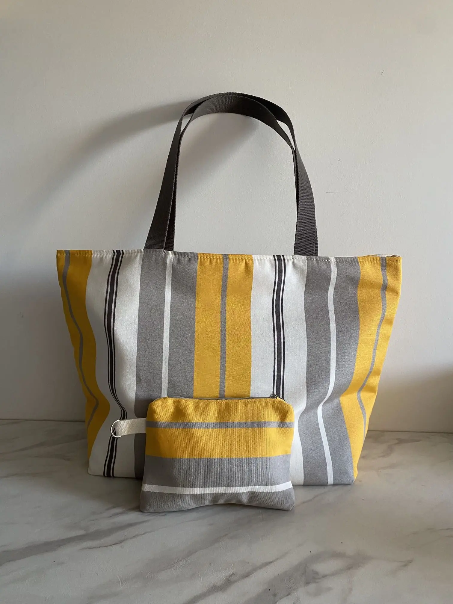MODELE SUNNY RAYURES JAUNES SAC ETE