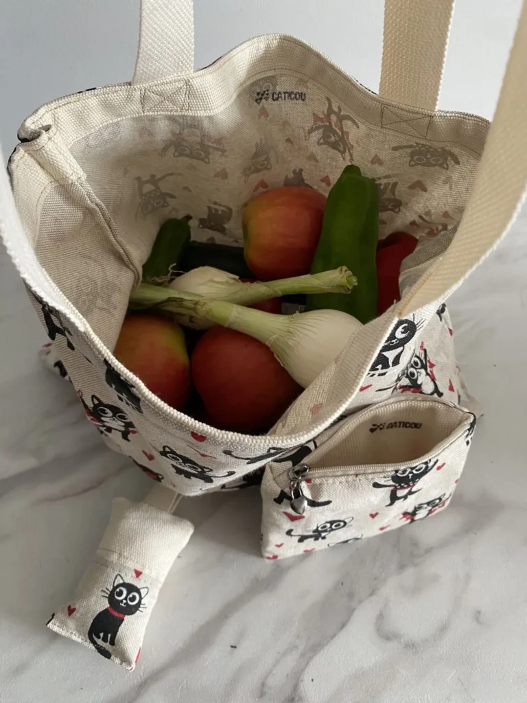 TOTE BAGE CADEAUX AVEC PORTE MONNNAIE ET PORTE CLES