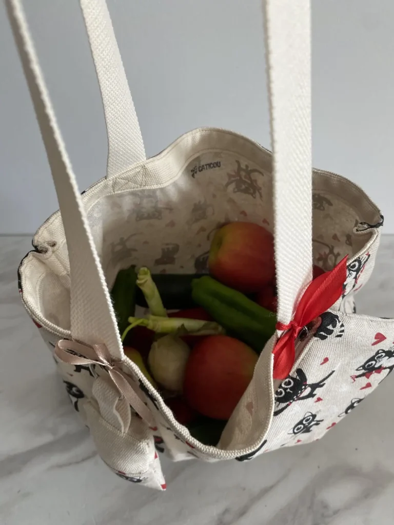 TOTE BAGE CADEAUX AVEC PORTE MONNNAIE ET PORTE CLES