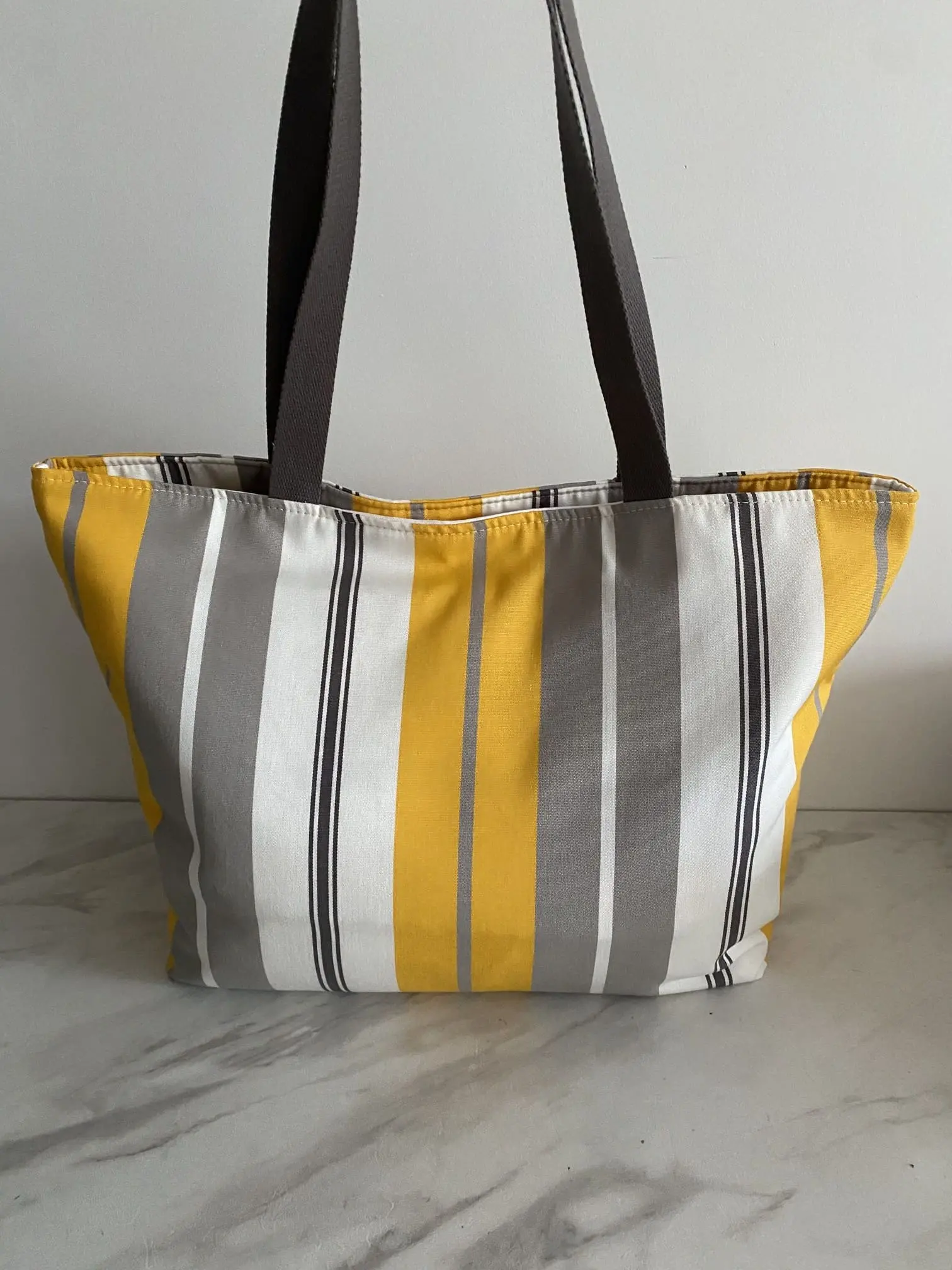 MODELE SUNNY RAYURES JAUNES SAC ETE