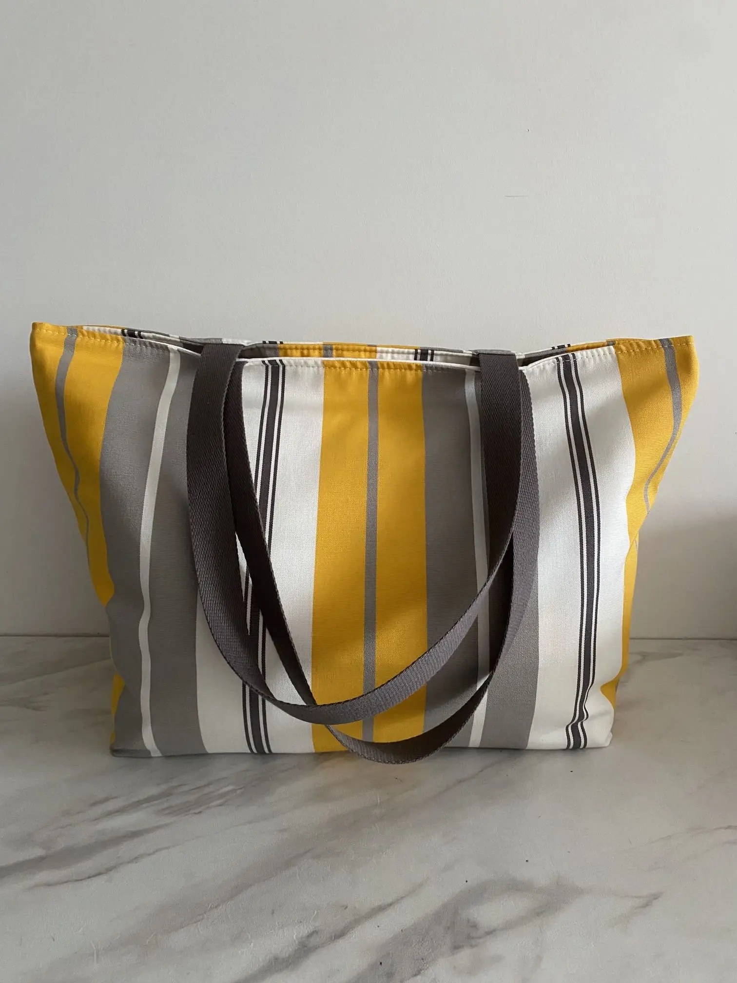 MODELE SUNNY RAYURES JAUNES SAC ETE