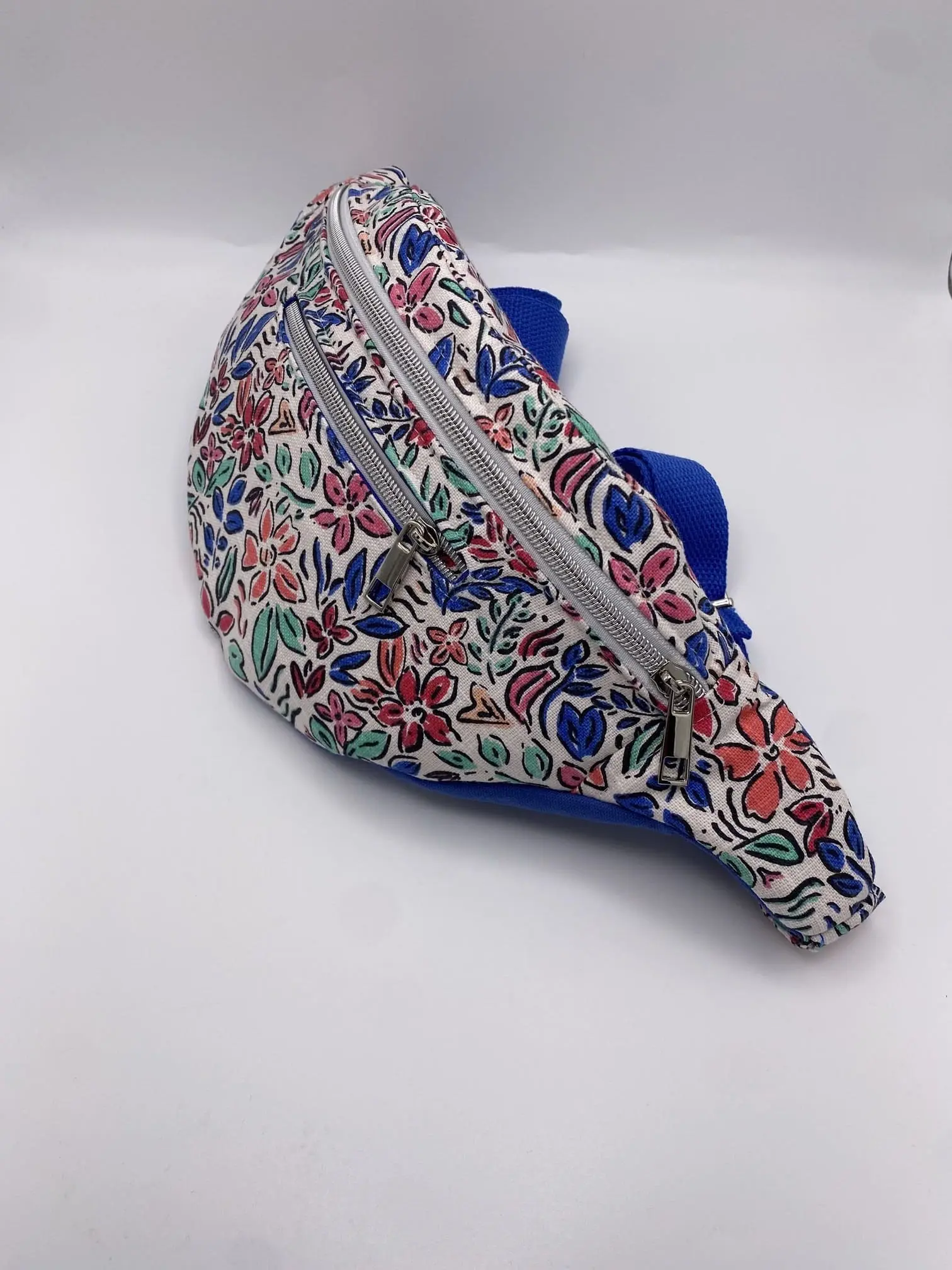 SAC BANANE AQUARELLE BLEURS BLEU