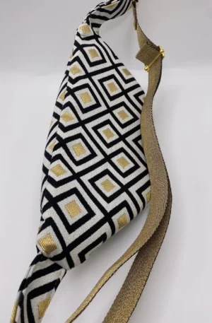 SAC BANANE JACQUARD LOSANGES NOIR ET DORE SANGLE DOREE