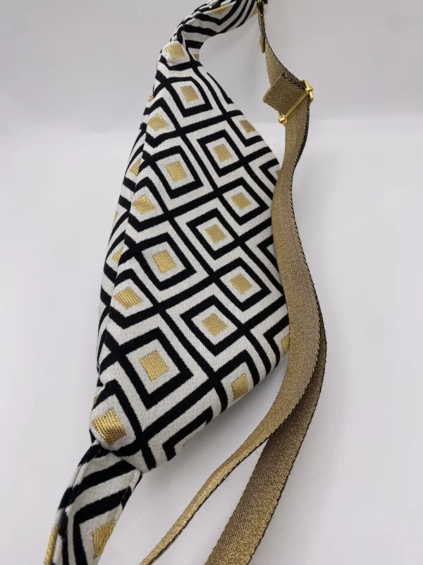 SAC BANANE JACQUARD LOSANGES NOIR ET DORE SANGLE DOREE