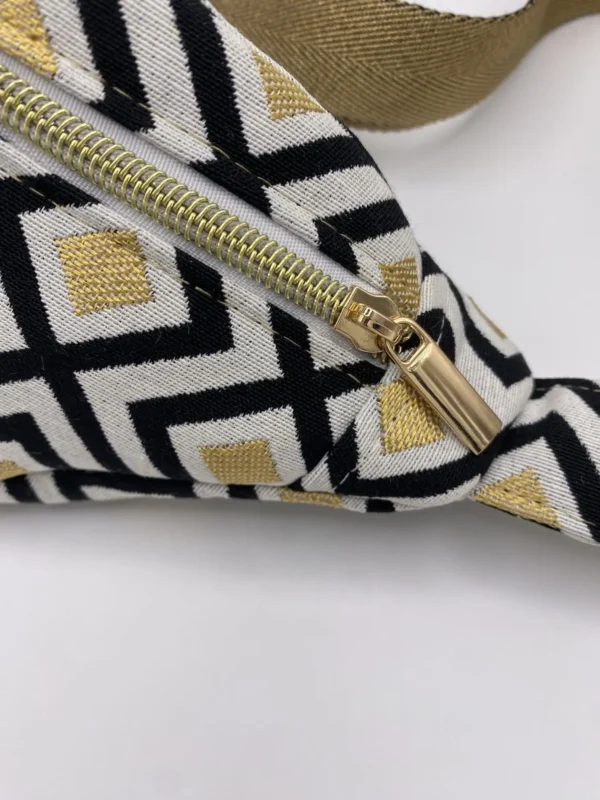 SAC BANANE JACQUARD LOSANGES NOIR ET DORE SANGLE DOREE