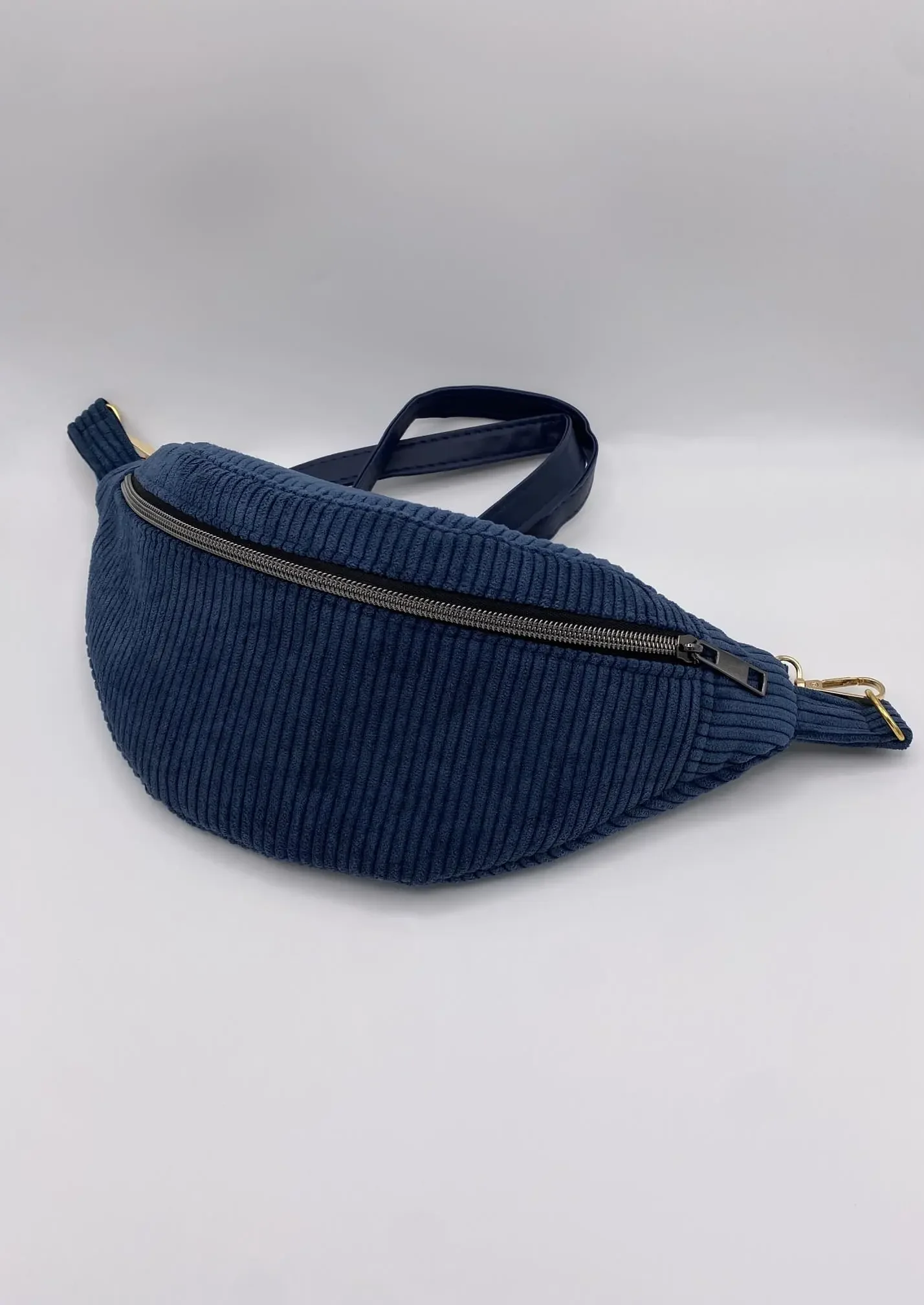 BANANE BLEU VELOURS POCHE INTERIEURE SANGLE SIMILI CUIR