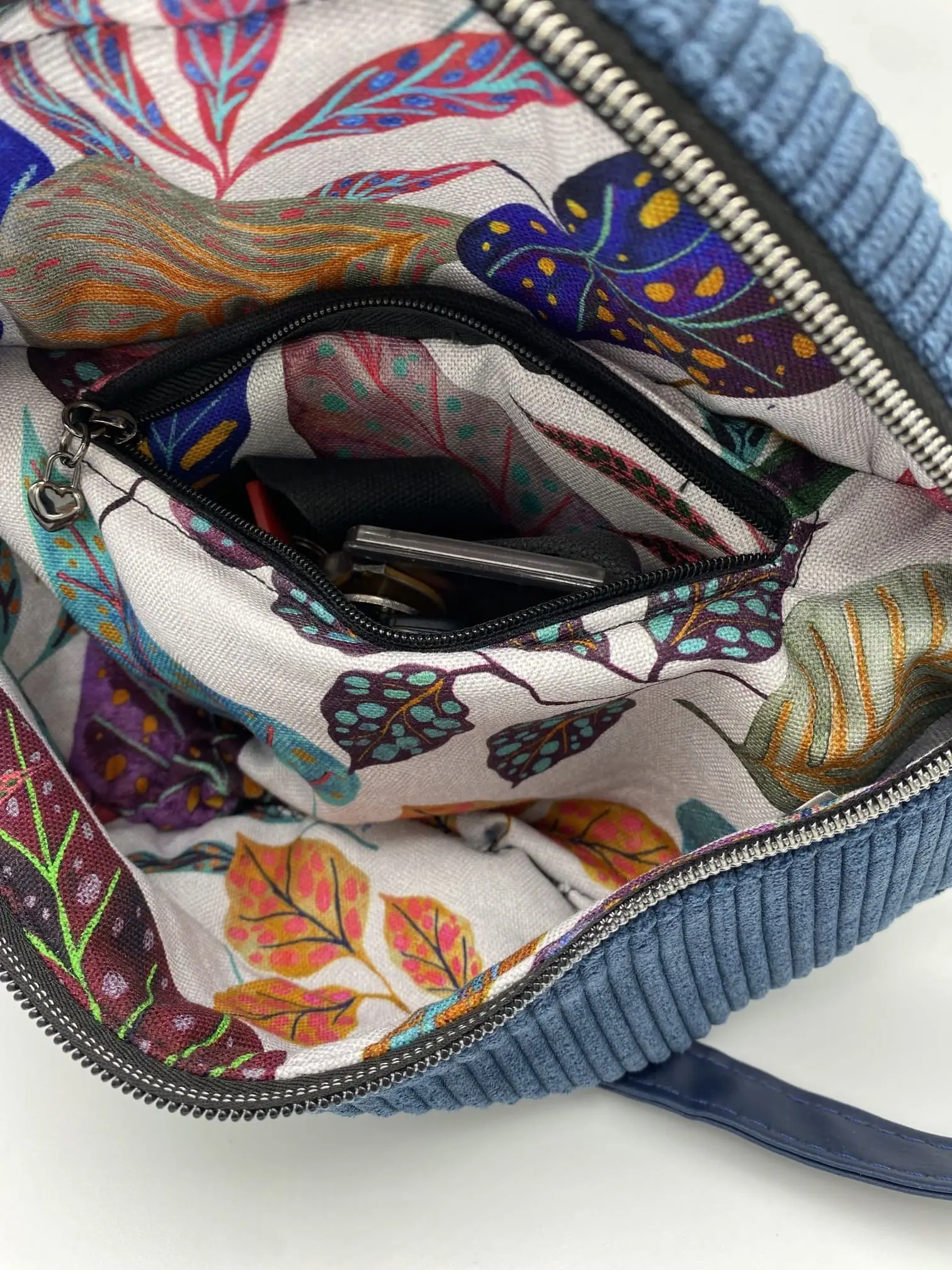 BANANE BLEU VELOURS POCHE INTERIEURE SANGLE SIMILI CUIR