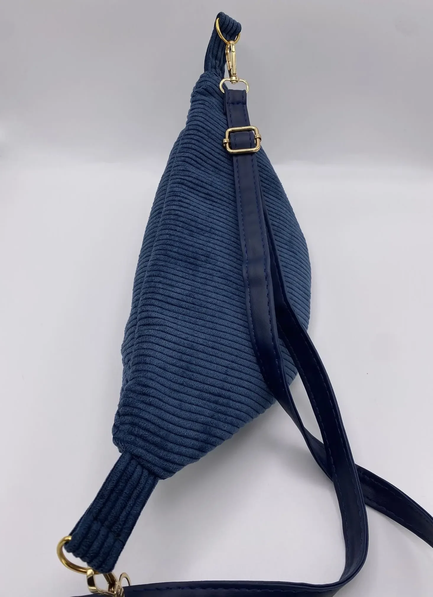 BANANE BLEU VELOURS POCHE INTERIEURE SANGLE SIMILI CUIR